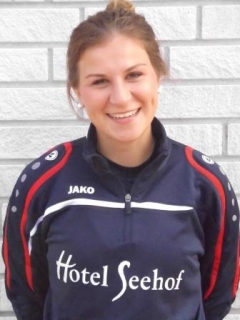 Siska, Julia Siska, Julia